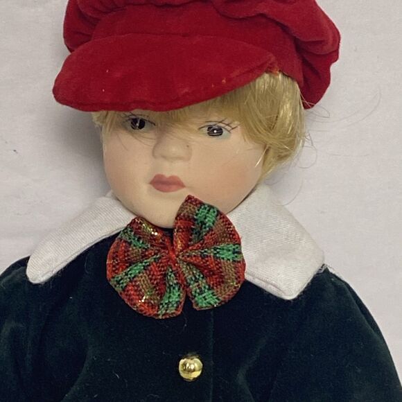 Vintage Porcelain Christmas Boy Doll in Velvet Outfit Girl Doll Handbag Gold - Picture 3 of 16